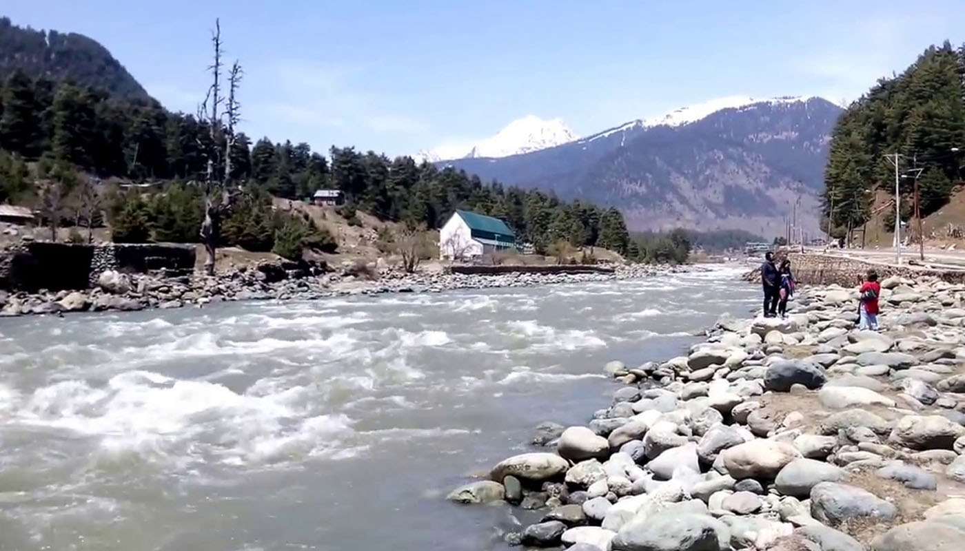  Paradise Kashmir Tour 4N 5D